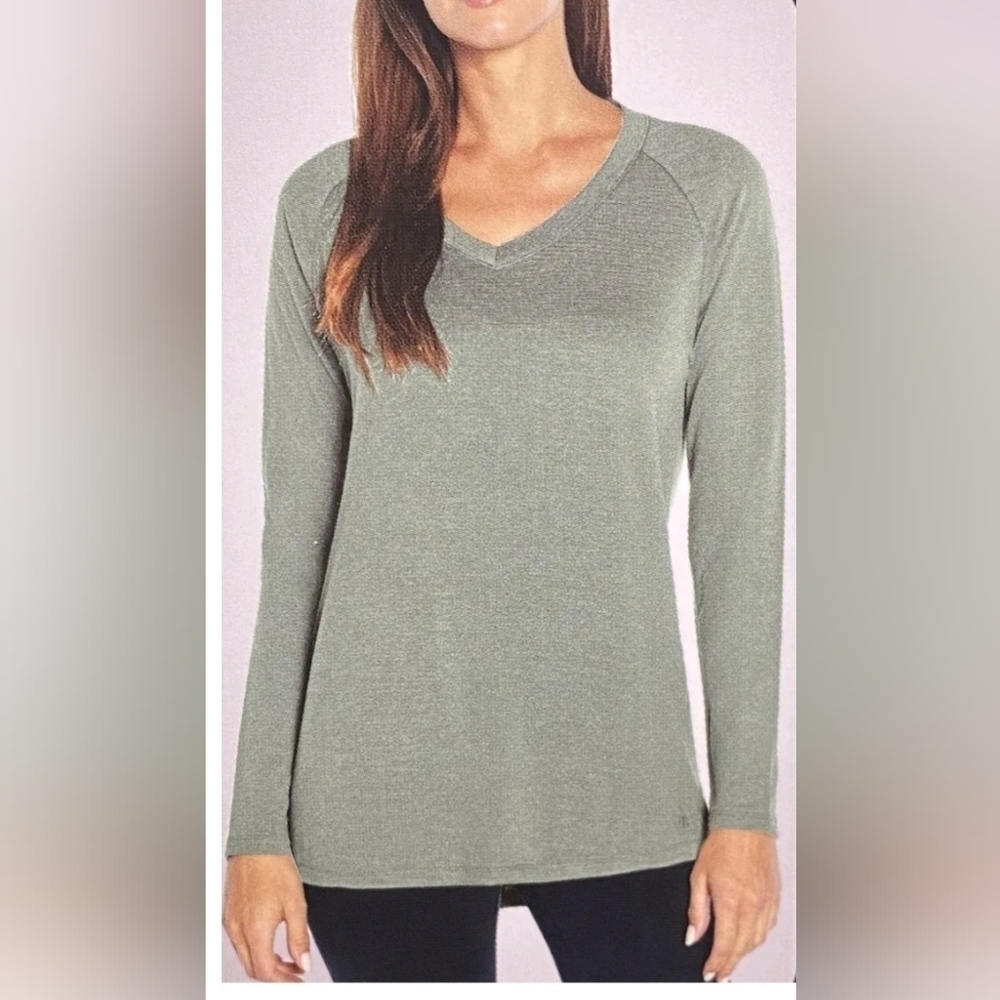 Banana Republic Ladies' Long Sleeve V-Neck Top, Olive‎ Green XL.